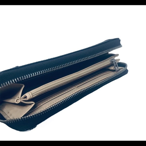 GUESS Signature Printed Zip Around Wallet Black One Size - Picture 10 of 13